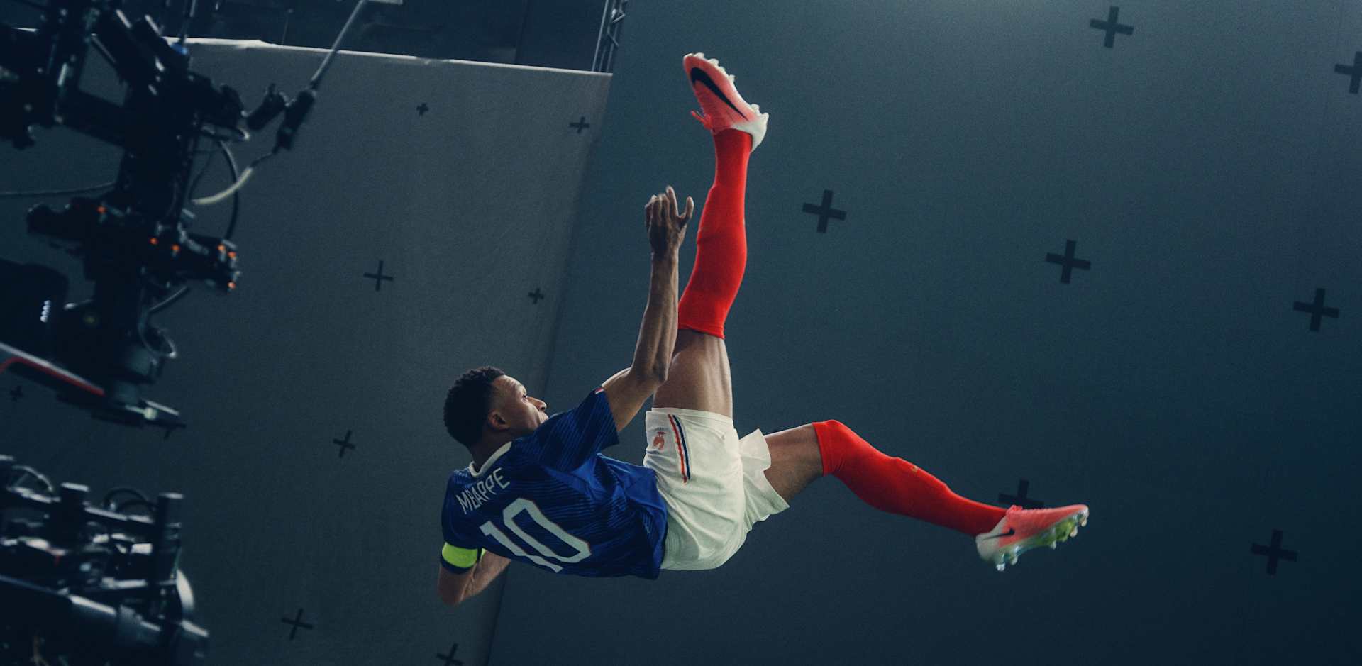 Why Mbappé walks for 70 minutes of a World Cup match (and the boots that make him explosive)